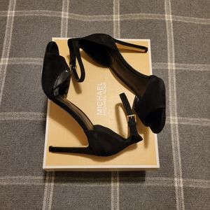 NWT // Michael Kors Shelly Stiletto Heel